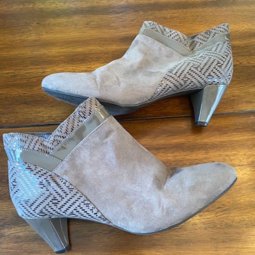 Mocha suede ankle boots size 11M